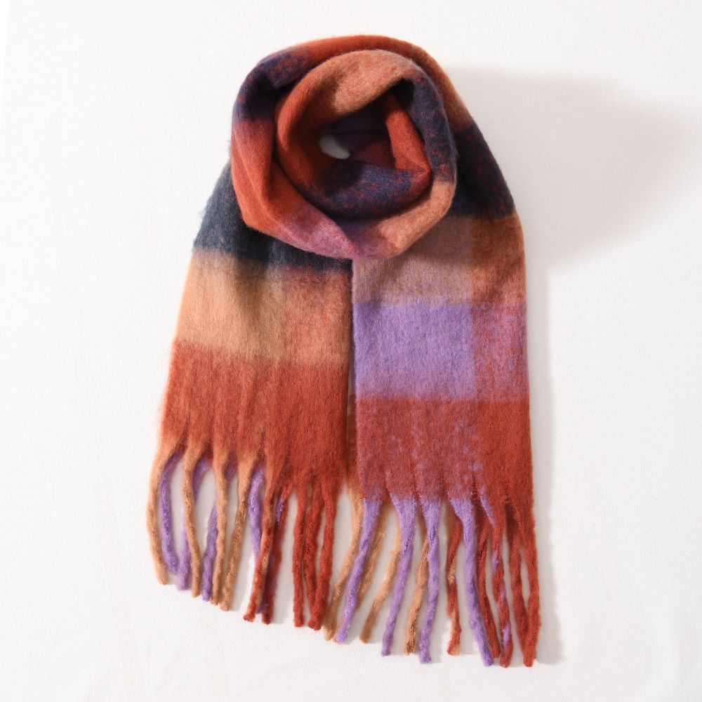 Chunky Acrylic Winter Scarf with Oversized Check Pattern and Luxurious Fringes