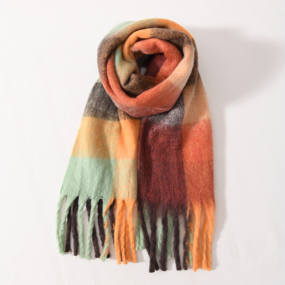 Chunky Acrylic Winter Scarf with Oversized Check Pattern and Luxurious Fringes